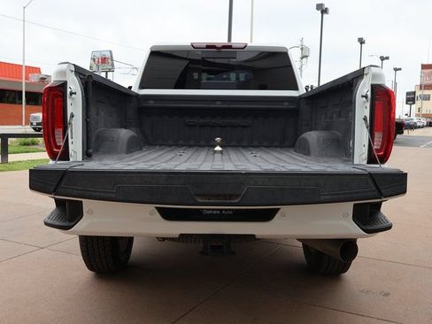 Certified 2022 GMC Sierra 3500 Denali AWD/4WD image 19