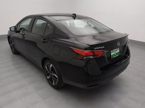 Used 2025 Nissan Versa SR image 5