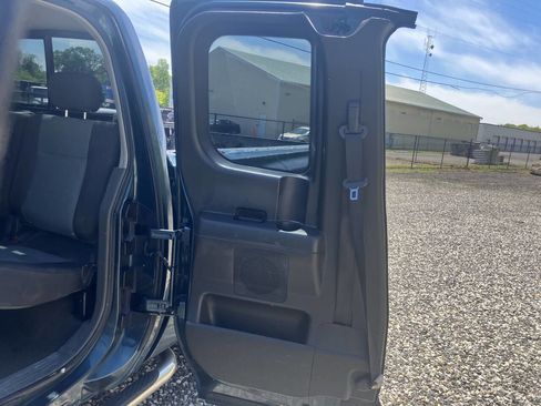 Used 2005 Nissan Titan XE AWD/4WD image 19
