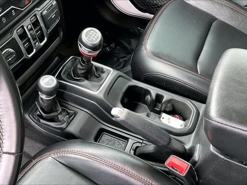 Used 2020 Jeep Gladiator Sport w/ Quick Order Package 23S AWD/4WD image 19