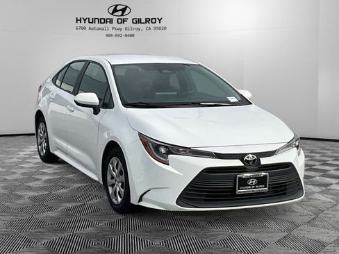 Used 2024 Toyota Corolla LE image 4