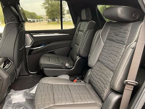 New 2026 Cadillac Escalade V AWD/4WD image 27