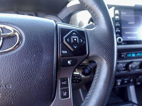 Used 2021 Toyota Tacoma TRD Sport w/ TRD Premium Sport Package AWD/4WD image 19
