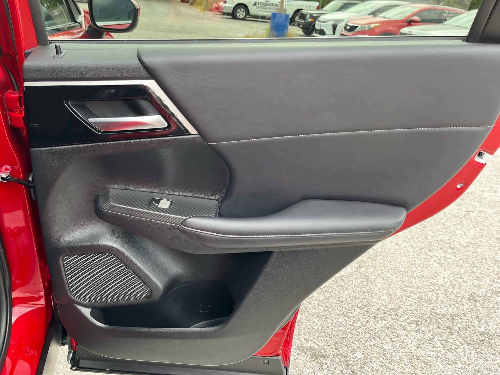 Used 2024 Mitsubishi Outlander SE AWD/4WD image 32