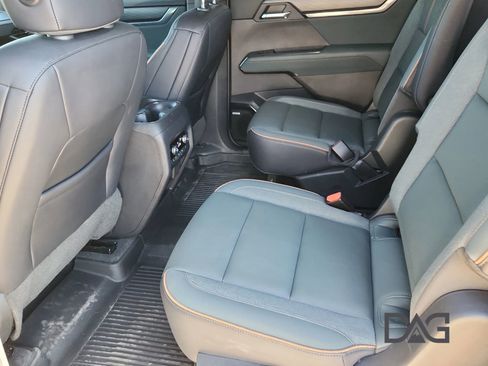 Used 2024 GMC Acadia AT4 w/ Super Cruise Package image 15