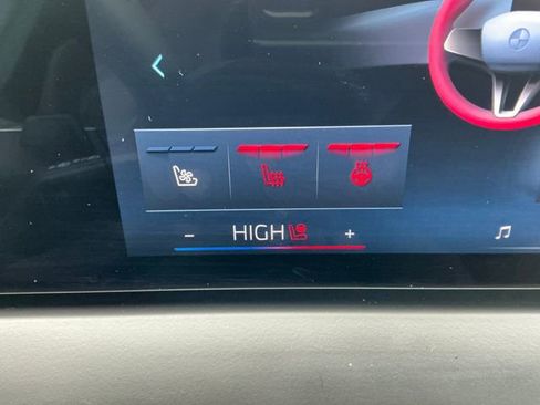 Used 2025 BMW X3 xDrive30i w/ Premium Package image 8