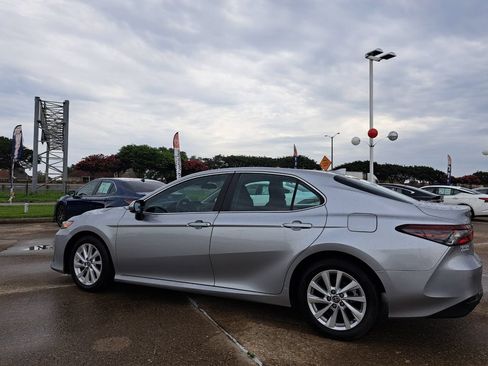 Used 2024 Toyota Camry LE FWD image 7