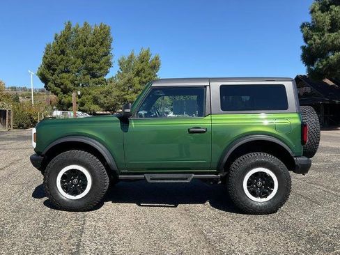 Certified 2023 Ford Bronco Badlands image 3