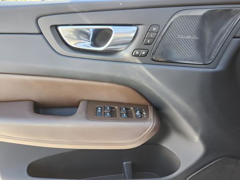 Used 2022 Volvo XC60 B6 Inscription w/ Advanced Package image 28