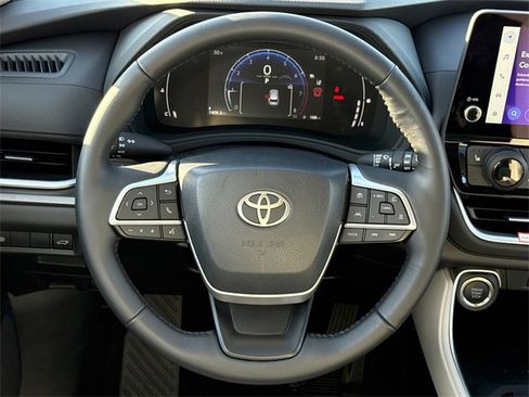 Used 2026 Toyota Grand Highlander XLE image 15