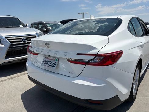 Used 2025 Toyota Camry LE FWD image 4