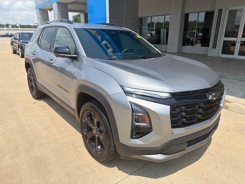 Used 2025 Chevrolet Equinox LT w/ Convenience Package II AWD/4WD image 8