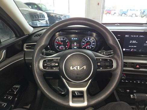 Used 2023 Kia K5 LXS FWD image 34