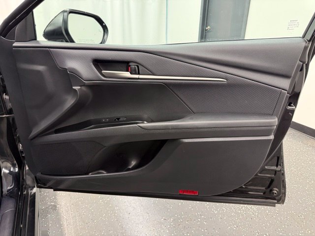 Certified 2025 Toyota Camry SE FWD image 8