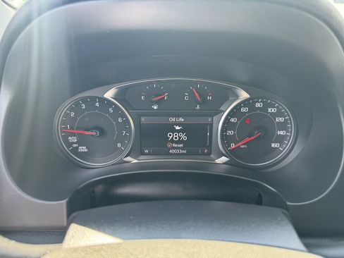 Used 2023 GMC Terrain AT4 AWD/4WD image 4