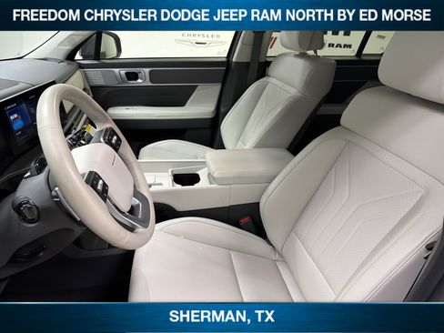 Used 2026 Hyundai Santa Fe SEL FWD image 7