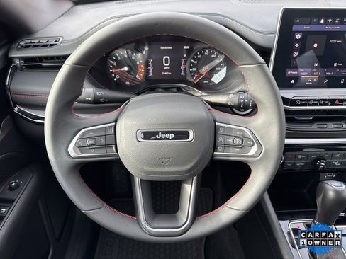 Used 2025 Jeep Compass Trailhawk image 4
