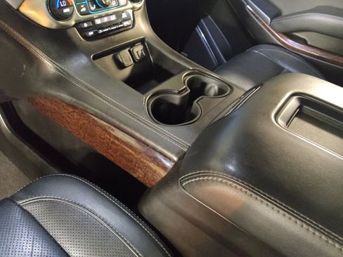 Used 2019 GMC Yukon SLE w/ Convenience Package image 26