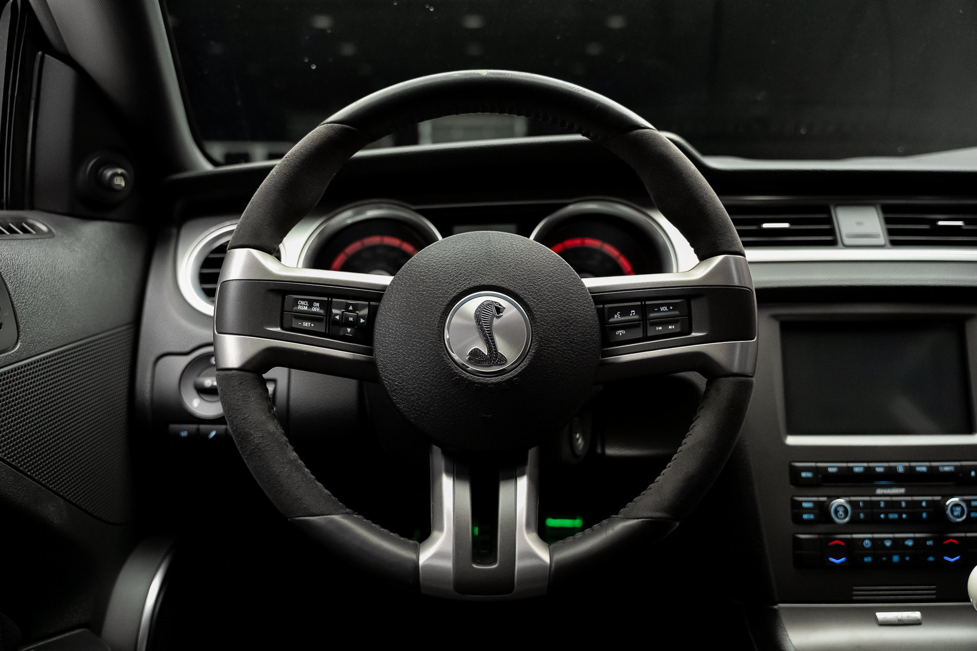Used 2013 Ford Mustang Shelby GT500 RWD image 44