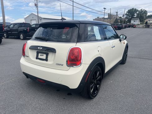 Used 2018 MINI Cooper 2-Door Hardtop FWD image 3