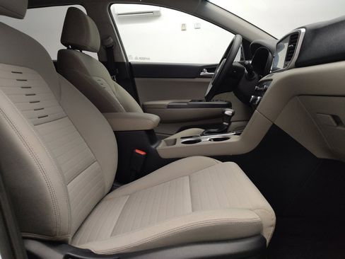 Used 2022 Kia Sportage LX w/ LX FWD Value Edition Package image 21