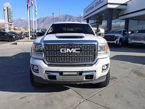 Used 2018 GMC Sierra 2500 Denali image 9