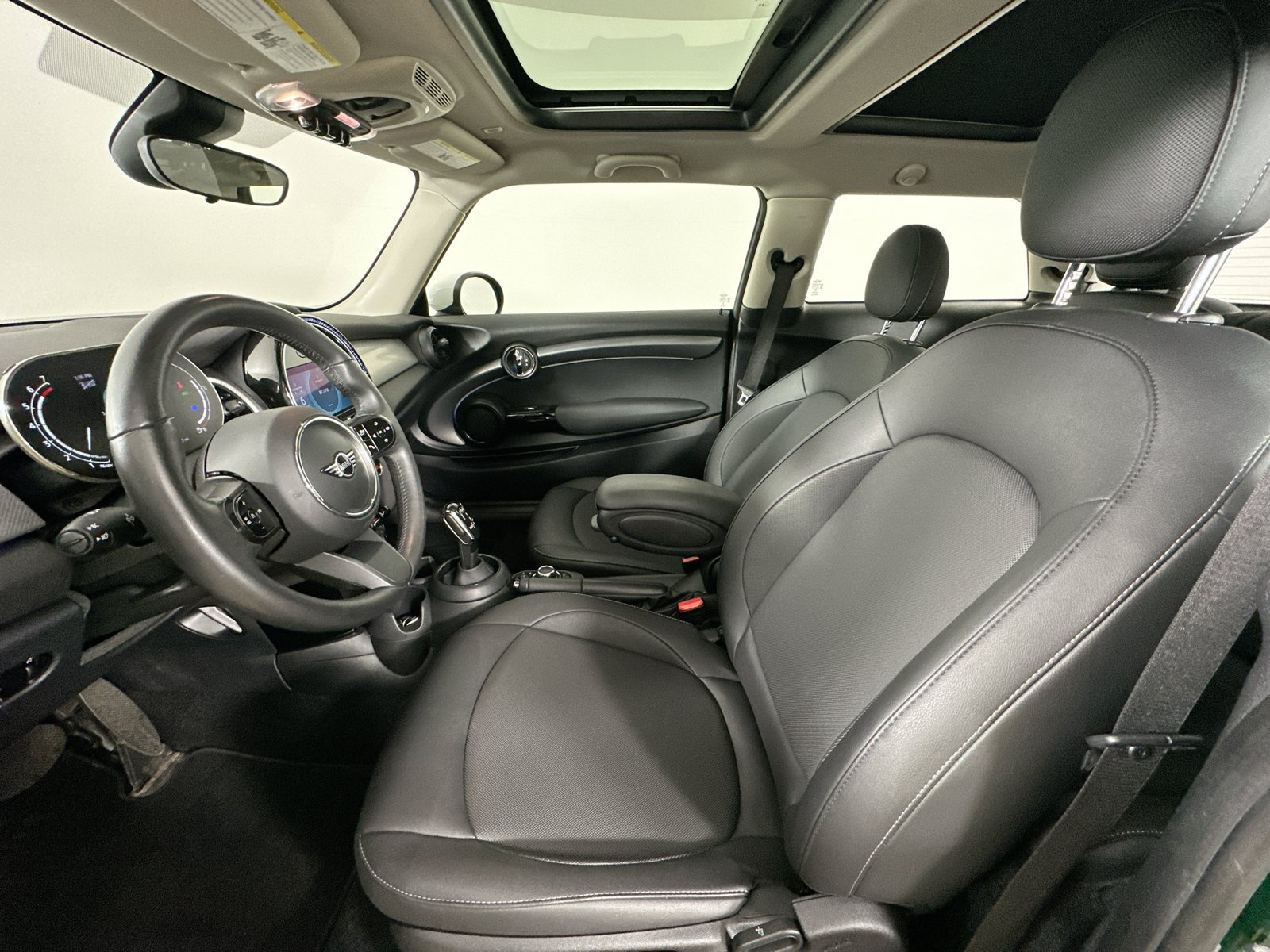 Certified 2023 MINI Cooper 2-Door Hardtop FWD image 34