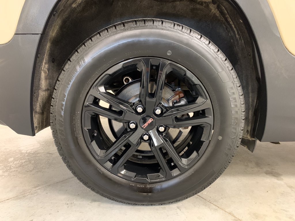 Used 2022 GMC Terrain AT4 w/ Infotainment Package II AWD/4WD image 31