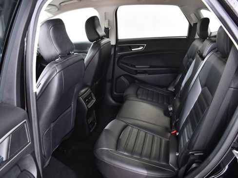 Used 2022 Ford Edge SEL w/ Convenience Package image 16