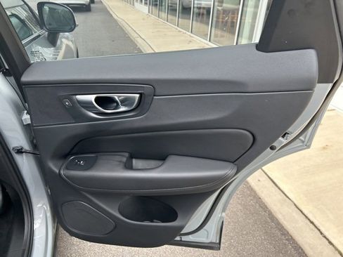 Certified 2025 Volvo XC60 B5 Plus image 12