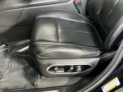 Used 2022 Jeep Grand Cherokee Overland w/ Luxury Tech Group IV image 20