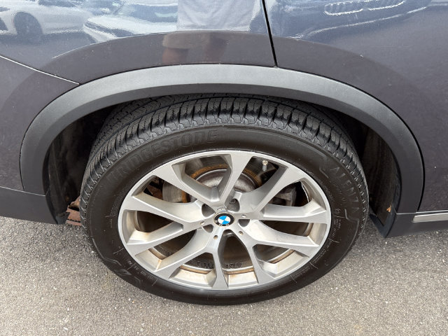 Used 2019 BMW X5 xDrive40i w/ Premium Package 2 AWD/4WD image 13