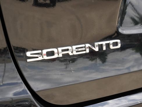Used 2017 Kia Sorento FWD w/ LX Convenience Package image 15