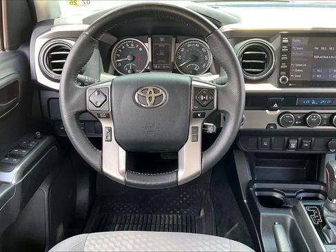 Used 2023 Toyota Tacoma SR5 RWD image 7
