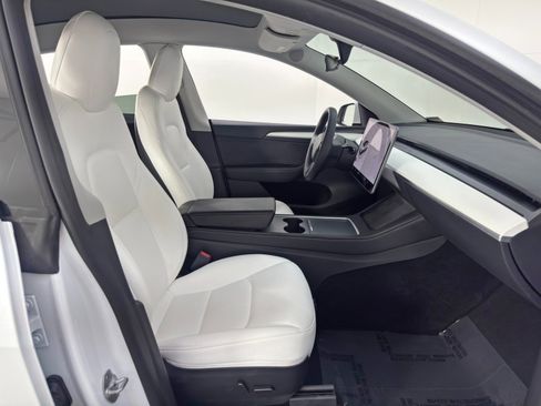 Used 2023 Tesla Model Y Long Range image 16