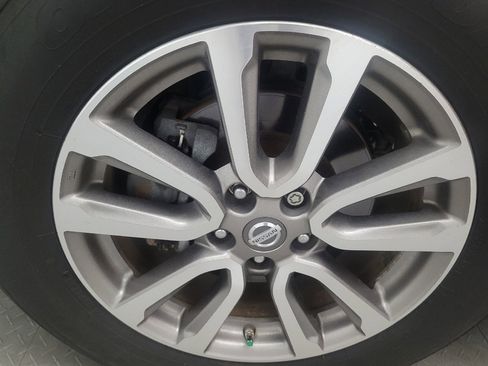 Used 2014 Nissan Pathfinder S image 31