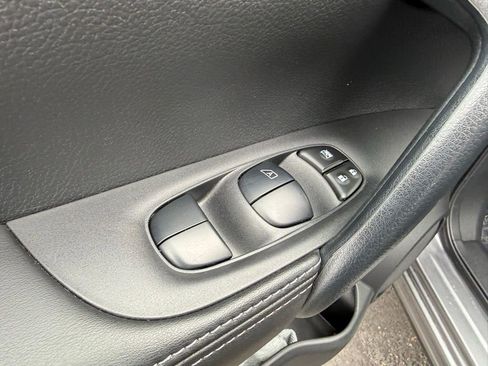 Used 2022 Nissan Rogue Sport SL image 20