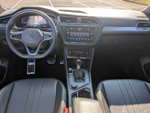 Used 2024 Volkswagen Tiguan SE R-Line AWD/4WD image 16