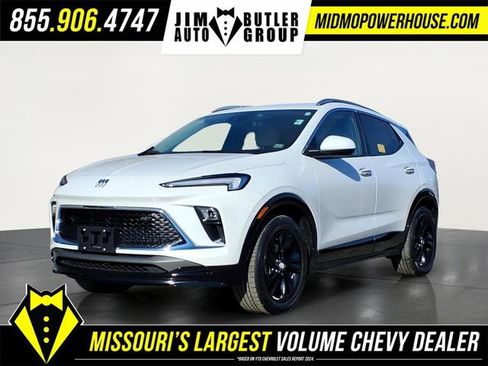 Used 2024 Buick Encore GX Sport Touring image 1