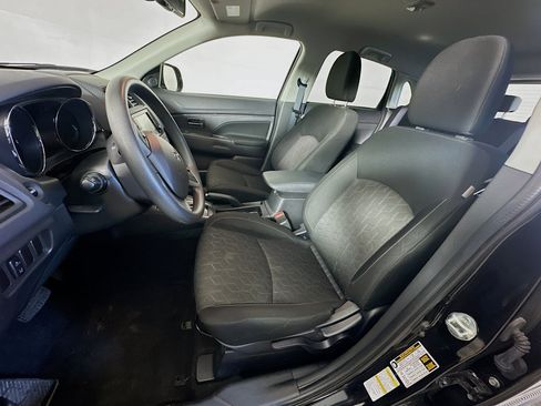 Used 2024 Mitsubishi Outlander Sport ES AWD/4WD image 13