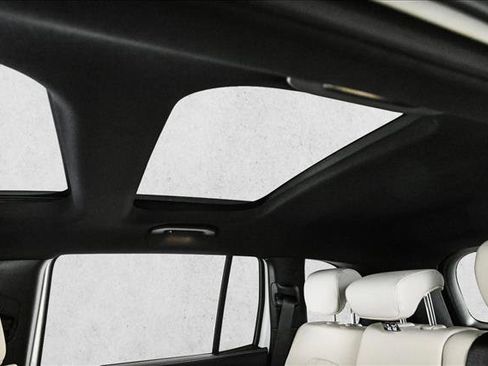 New 2026 Mercedes-Benz GLB 250 4MATIC image 21