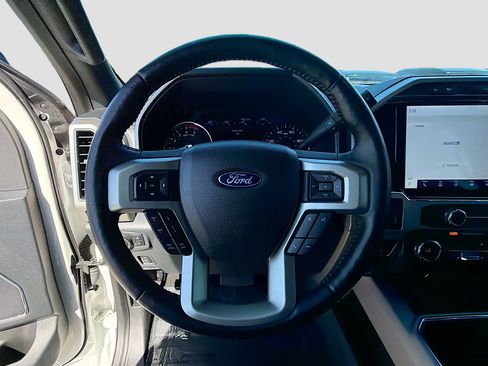 Used 2022 Ford F250 Lariat w/ Black Appearance Package image 36