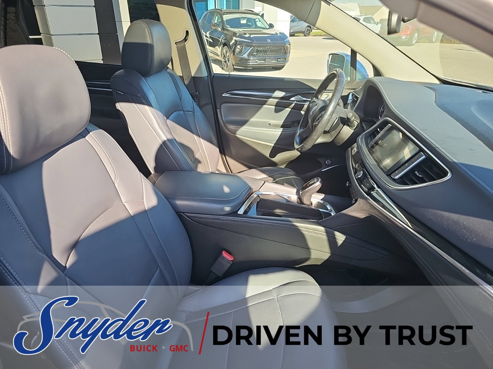 Used 2018 Buick Enclave Premium w/ Experience Buick Package AWD/4WD image 23