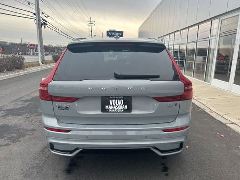 Certified 2025 Volvo XC60 B5 Plus AWD/4WD image 4
