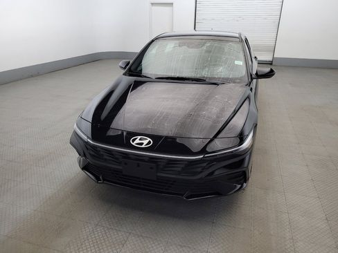 Used 2025 Hyundai Elantra Sport FWD image 15