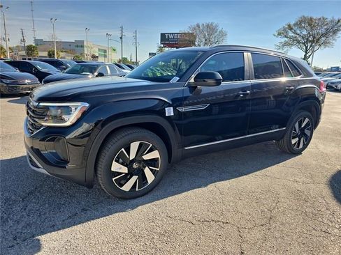 New 2026 Volkswagen Atlas Cross Sport SEL AWD/4WD image 8