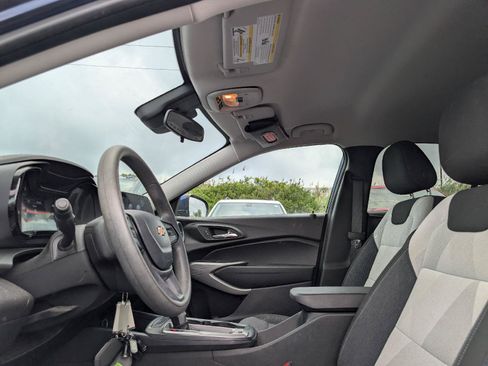 Used 2024 Chevrolet Trax LS w/ LS Convenience Package FWD image 10