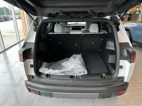 New 2026 Jeep Cherokee Laredo AWD/4WD image 10