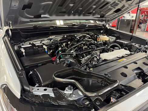 Certified 2026 Toyota Tacoma SR5 AWD/4WD image 22