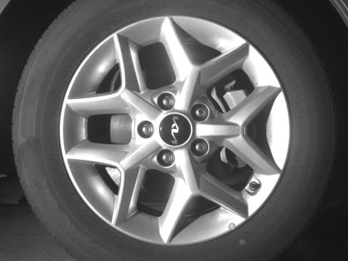 Used 2025 Kia Soul LX w/ LX Technology Package FWD image 18